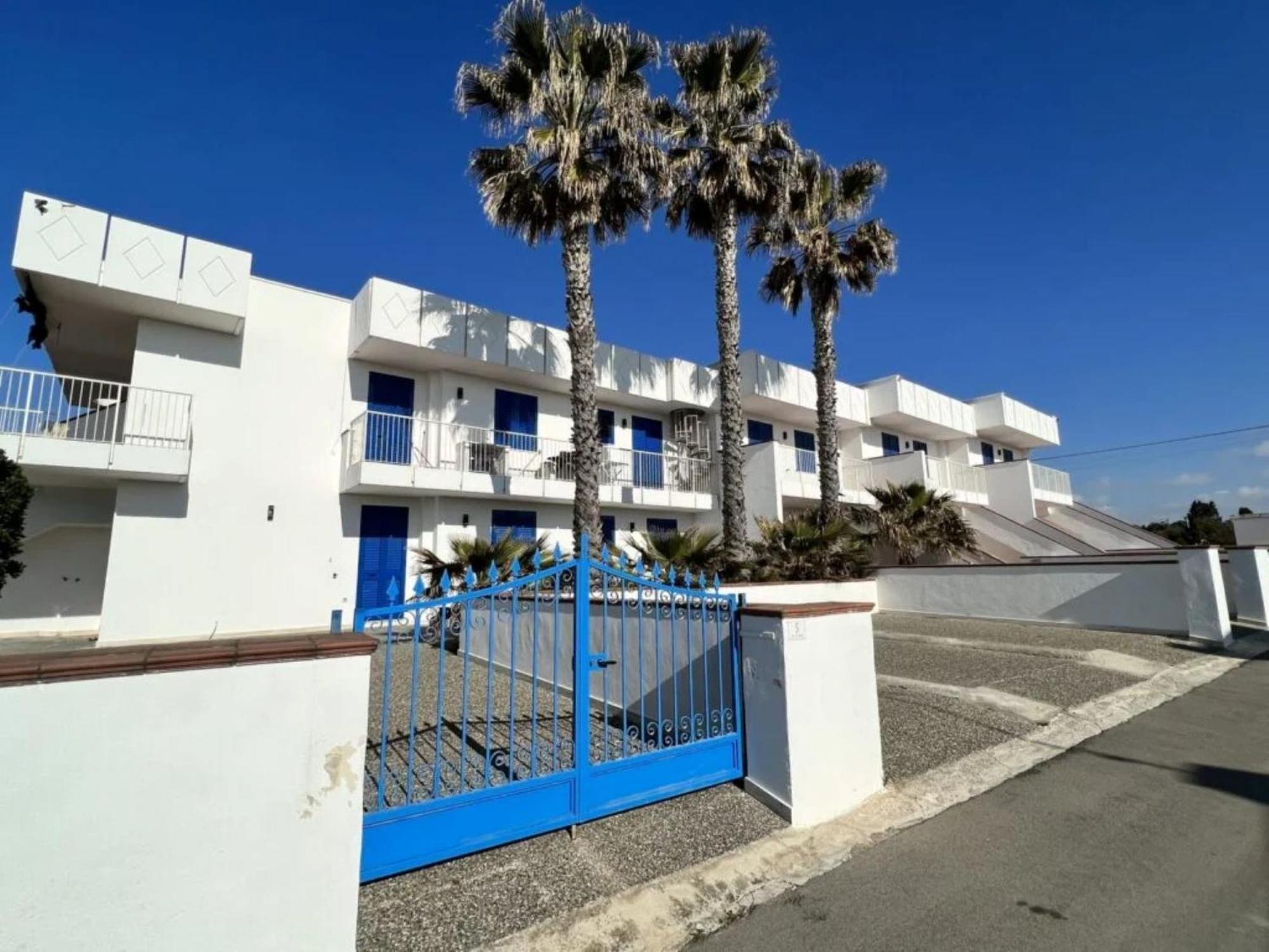 Residence Mare Azzurro トッレ・サン・ジョヴァンニ・ウジェント エクステリア 写真