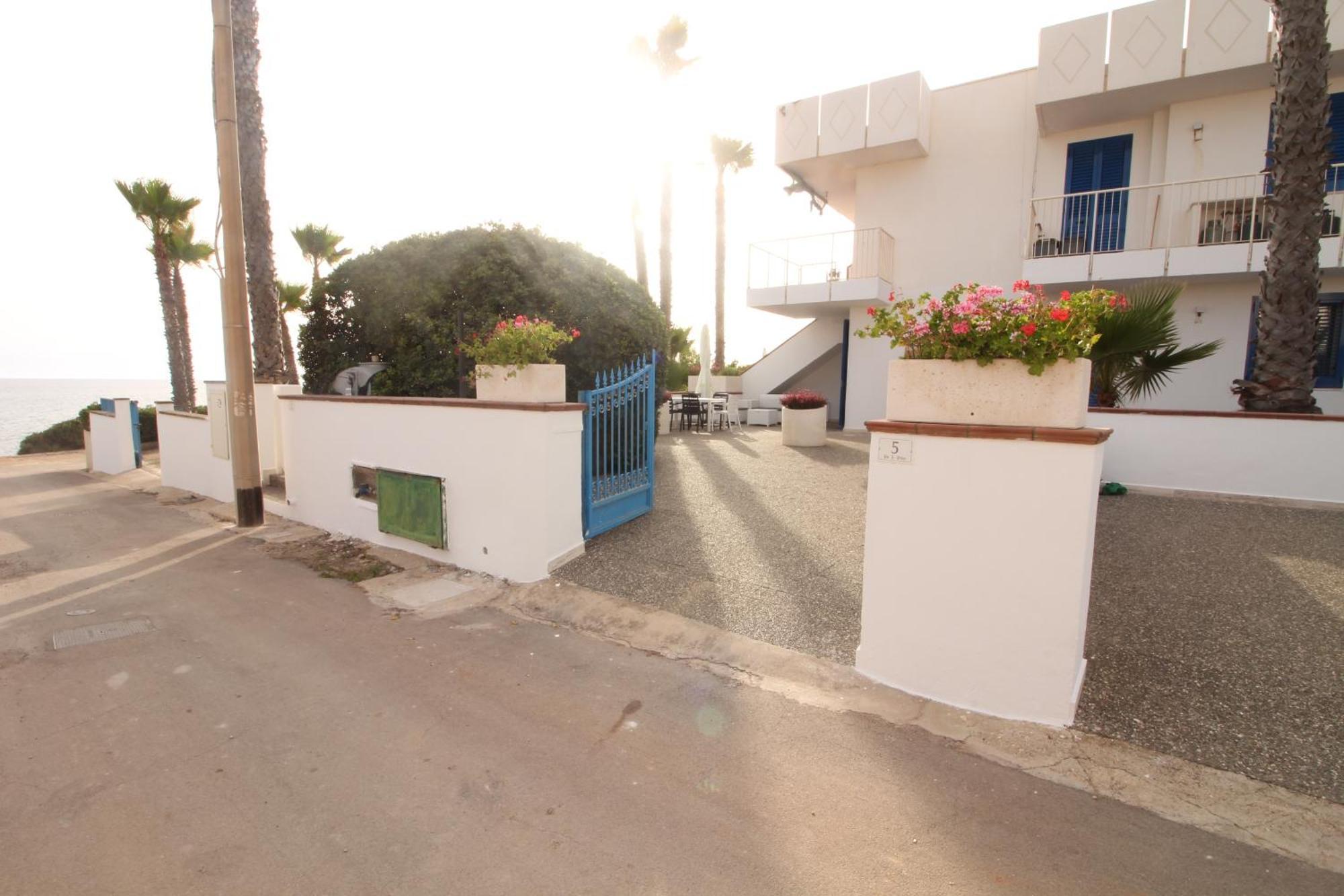Residence Mare Azzurro トッレ・サン・ジョヴァンニ・ウジェント エクステリア 写真