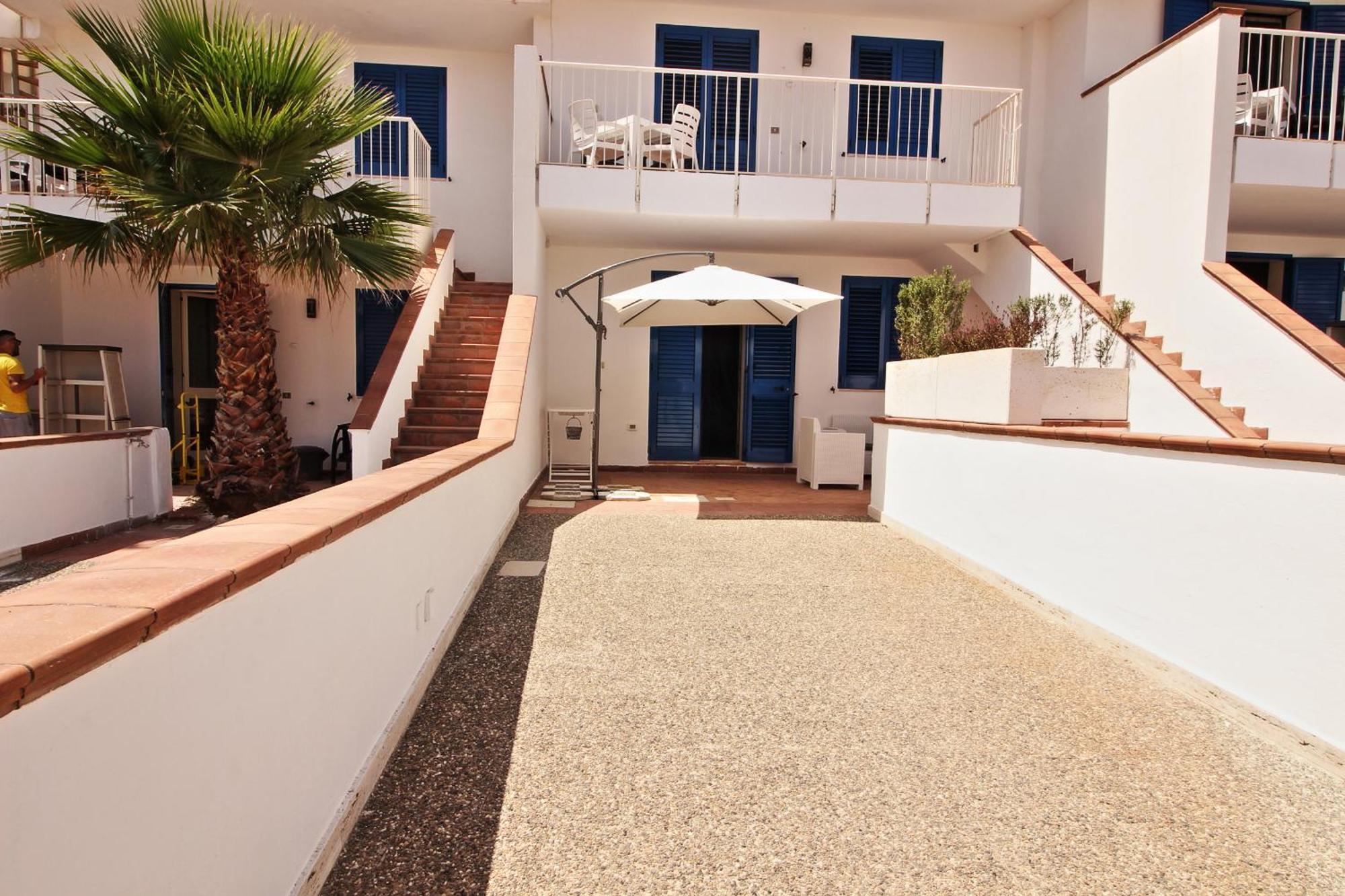 Residence Mare Azzurro トッレ・サン・ジョヴァンニ・ウジェント エクステリア 写真