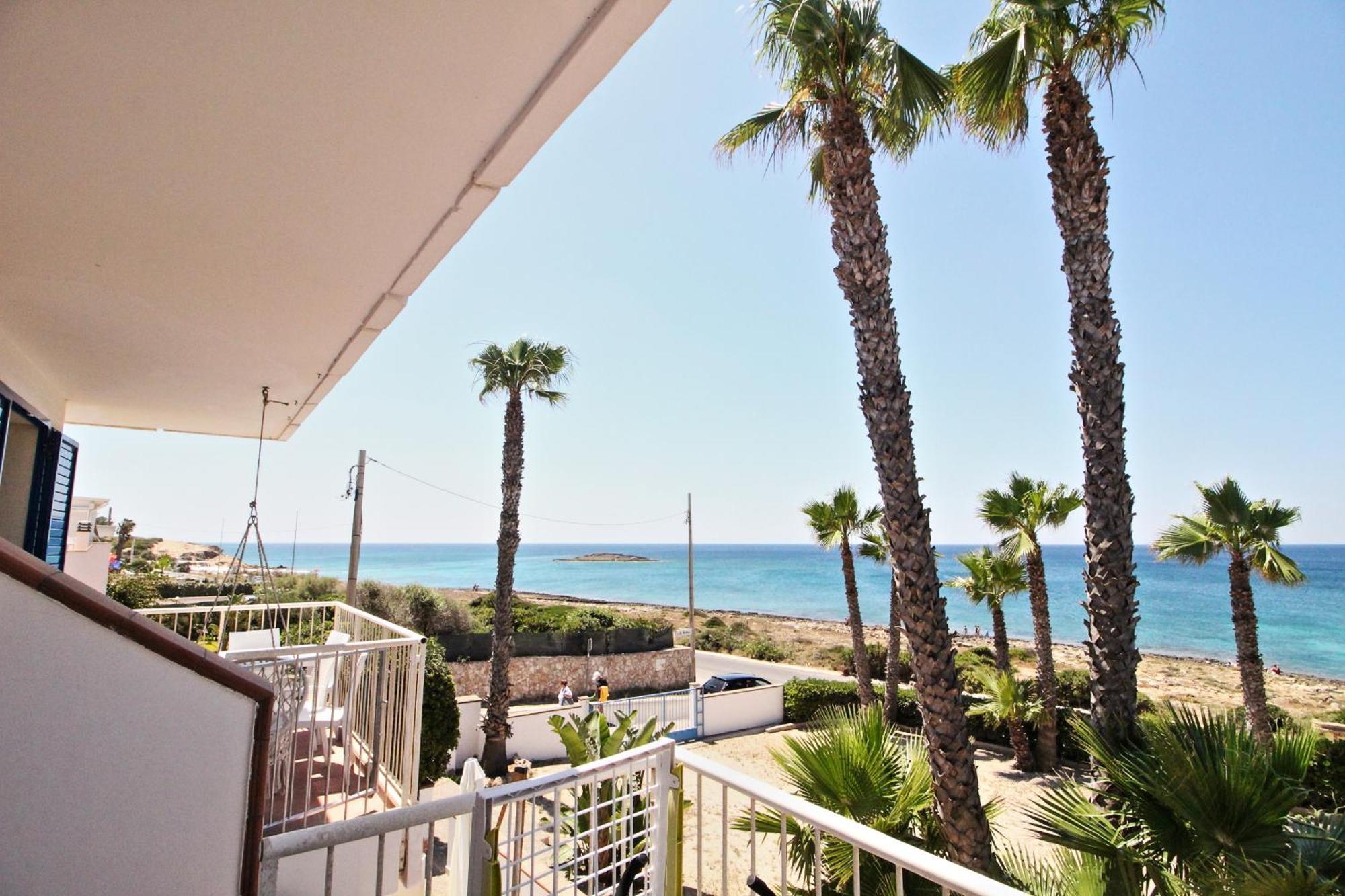 Residence Mare Azzurro トッレ・サン・ジョヴァンニ・ウジェント エクステリア 写真